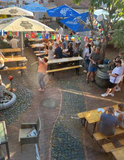 Hoffest mit der Band Kleiderschrank Faltbar
